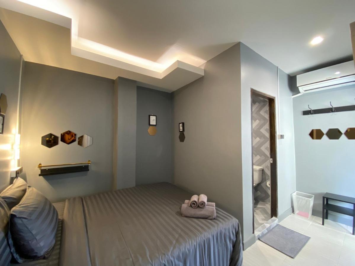 Varietyd-Dayhostel Huahin Bagian luar foto