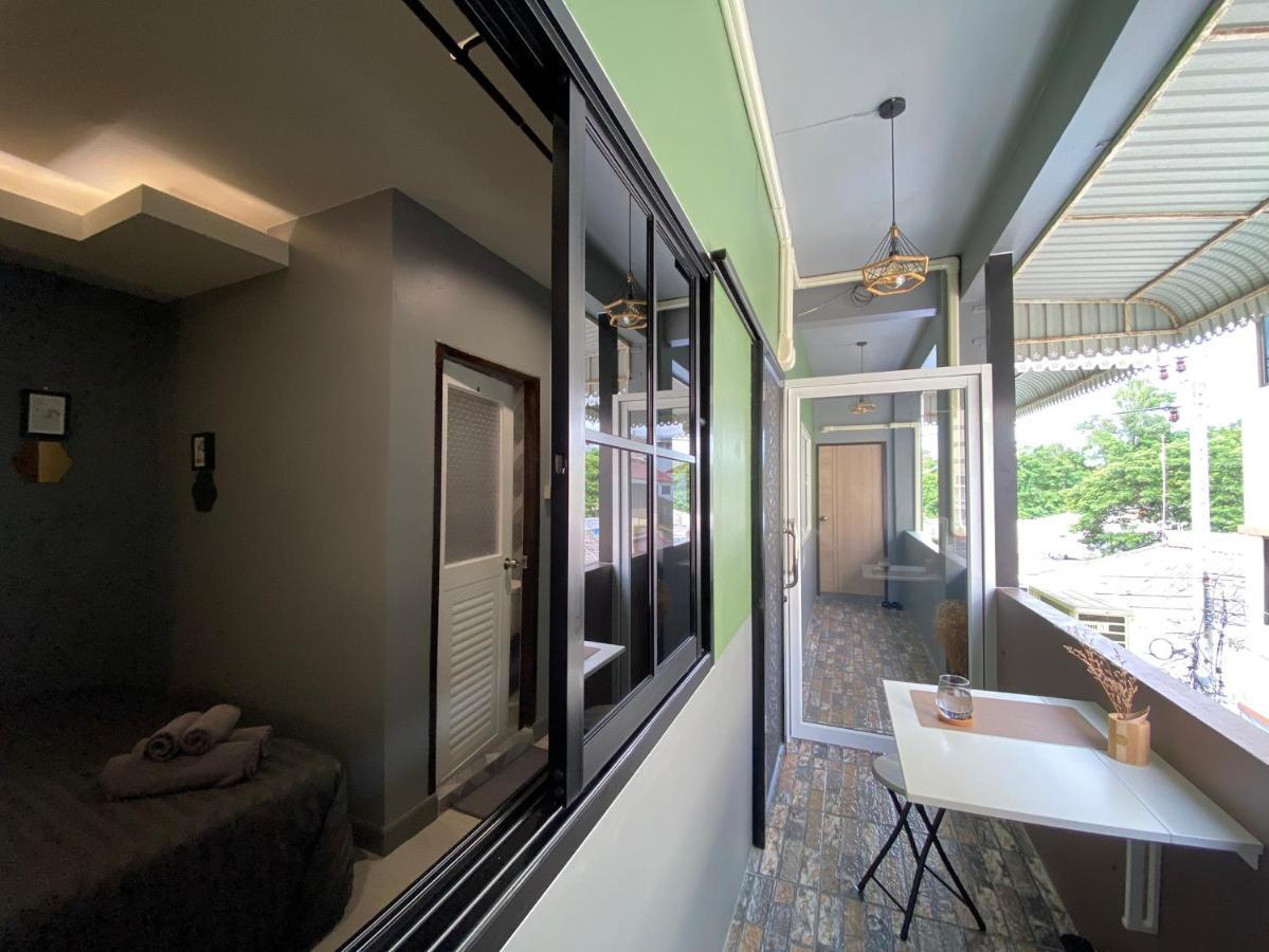 Varietyd-Dayhostel Huahin Bagian luar foto