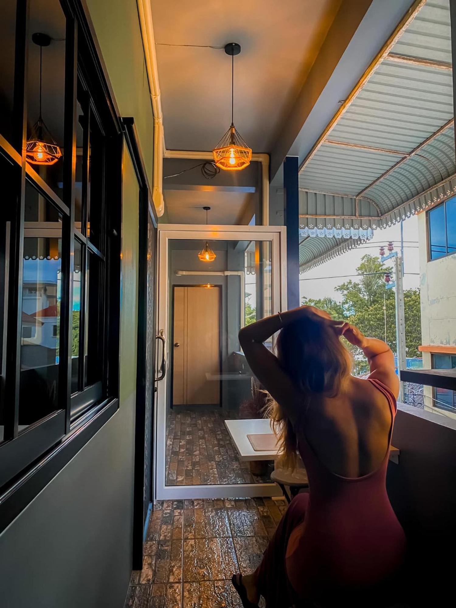 Varietyd-Dayhostel Huahin Bagian luar foto