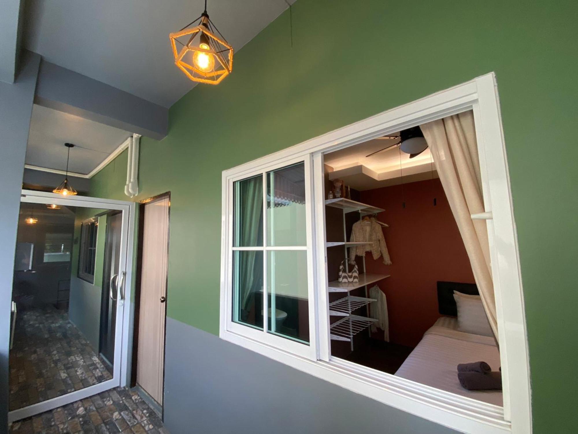Varietyd-Dayhostel Huahin Bagian luar foto
